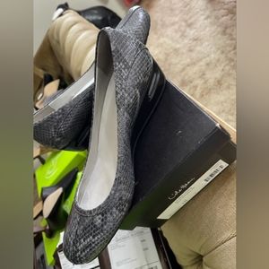 Women's casual shoes